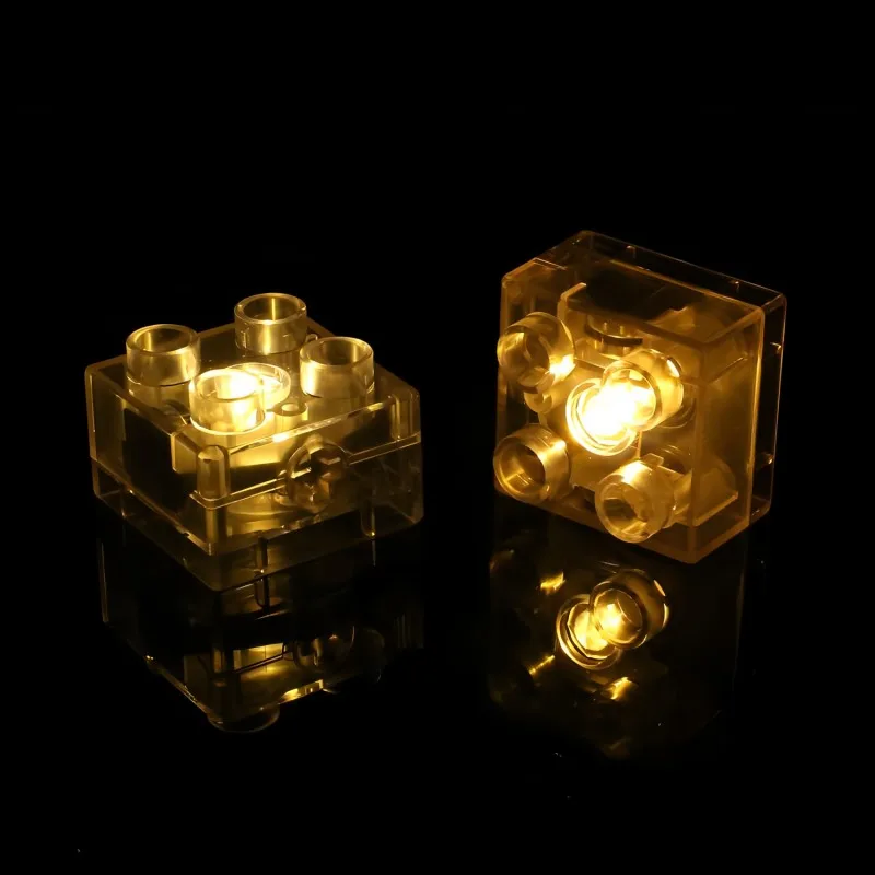 2x2 Square Brick Large Particle Glowing Building Block Lamp Fittings, Flash LED Seven-color Toy Scene Decoration Fittings.