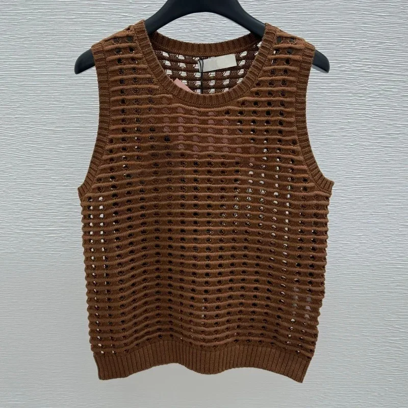 

Высококачественный женский тканый жилет/сказки с круглым вырезом и вышивкой полого логотипа, классический стиль для летних топов 2562263