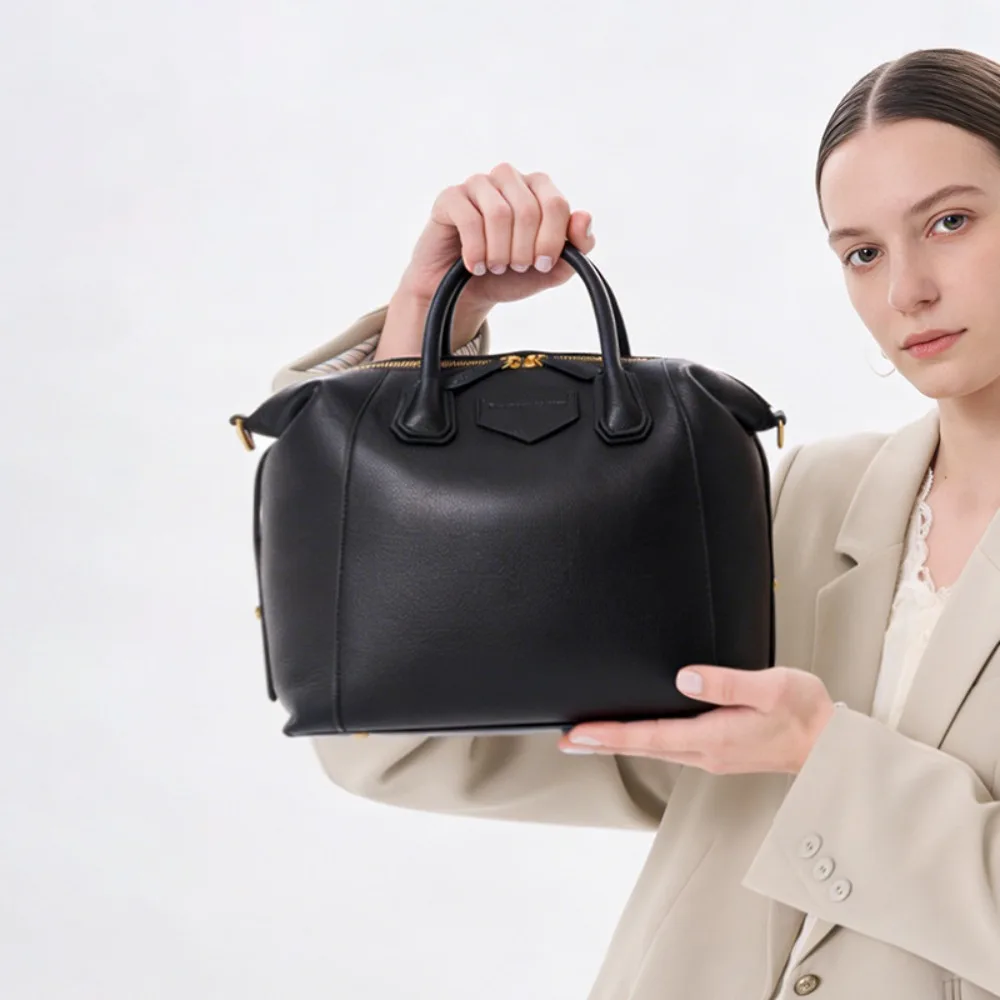 

Shoulder Bag Women's Fashion Large-capacity Commuting Portable Light Crossbody Pillow Bag Unique Texture Versatile Advanced