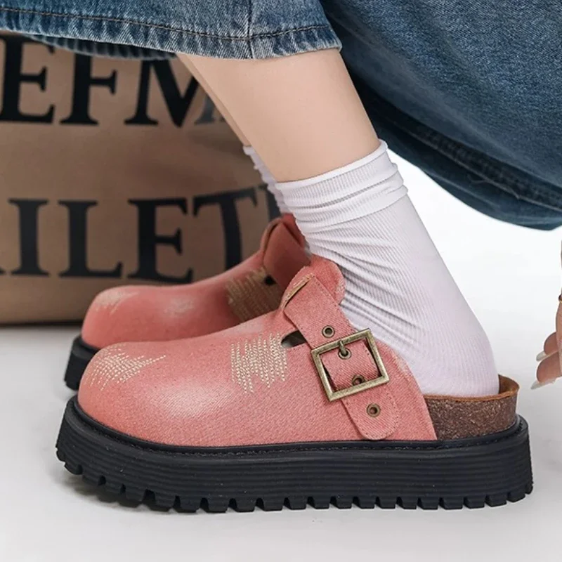 2024 Female Shoes Closed Toe Women's Slippers Platform Casual Slippers Women Belt Buckle Round Toe Outdoor Flat Women's Sandals