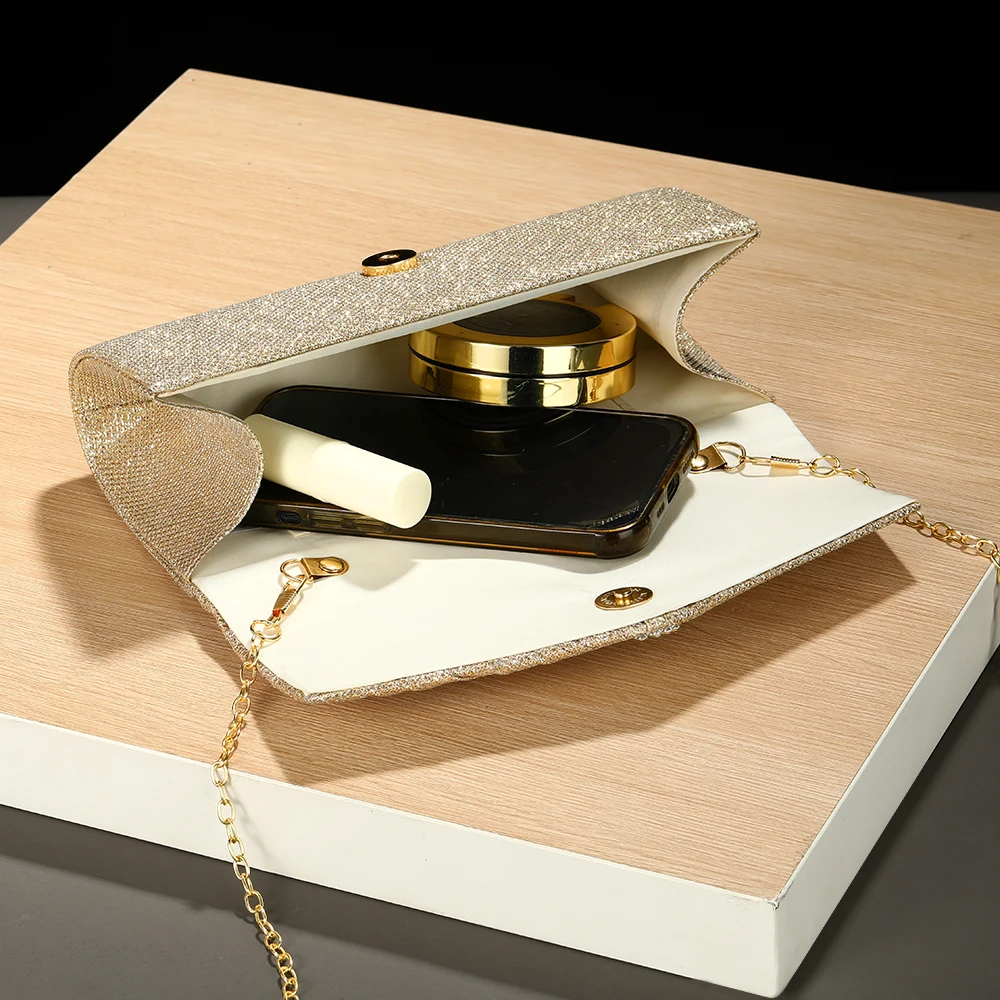 Neues, goldbesticktes, plissiertes Abendtaschenset mit Diamanten, vielseitig einsetzbar für Hochzeitsbankette und Partys, als Handtaschen-Accessoire. – Detail 5