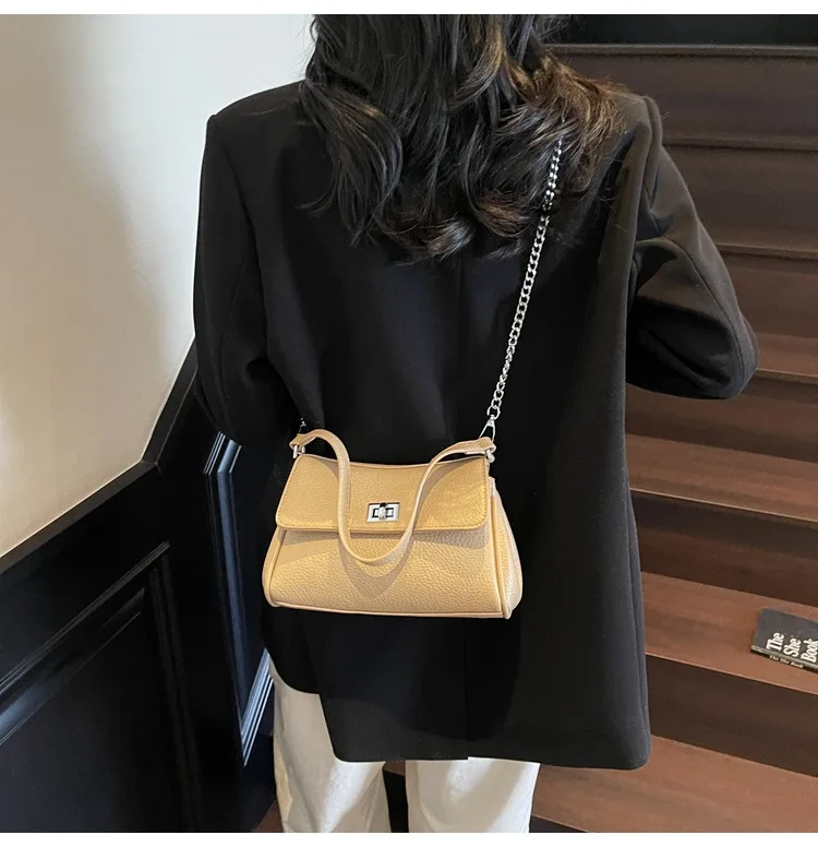 

Commuter large-capacity bag women's 2025 new fashion shoulder armpit bag high-value handbag small square bag