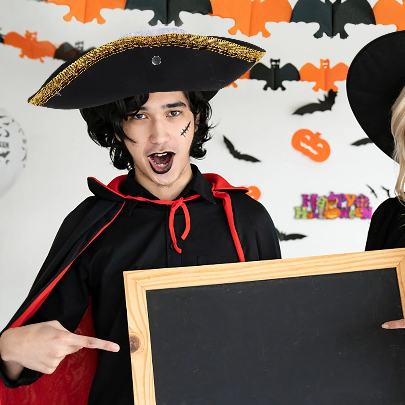 Czapka piracka dla dorosłych na Halloween, akcesoria do kostiumu pirata, ozdobny strój z piórami, rekwizyt do cosplayu, odporna na zużycie nakrycie głowy na karnawał, męska