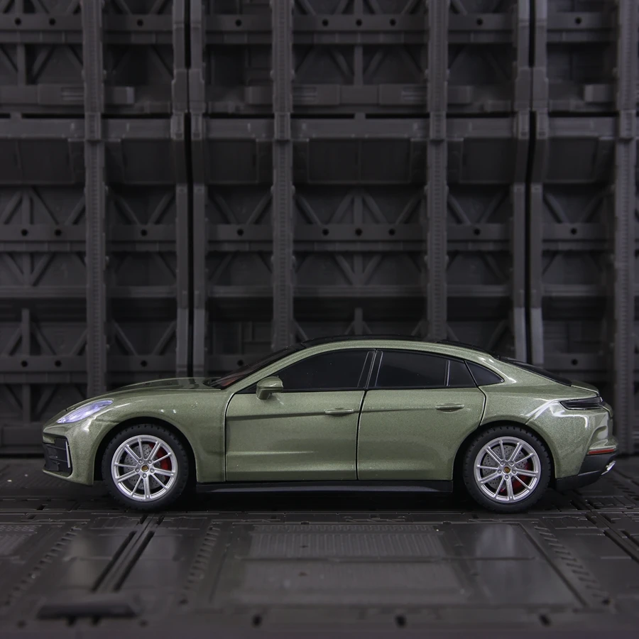 1:24 Simulation Panamera alloy supercar model with steering suspension, rebound force, sound and light, car ornament gift