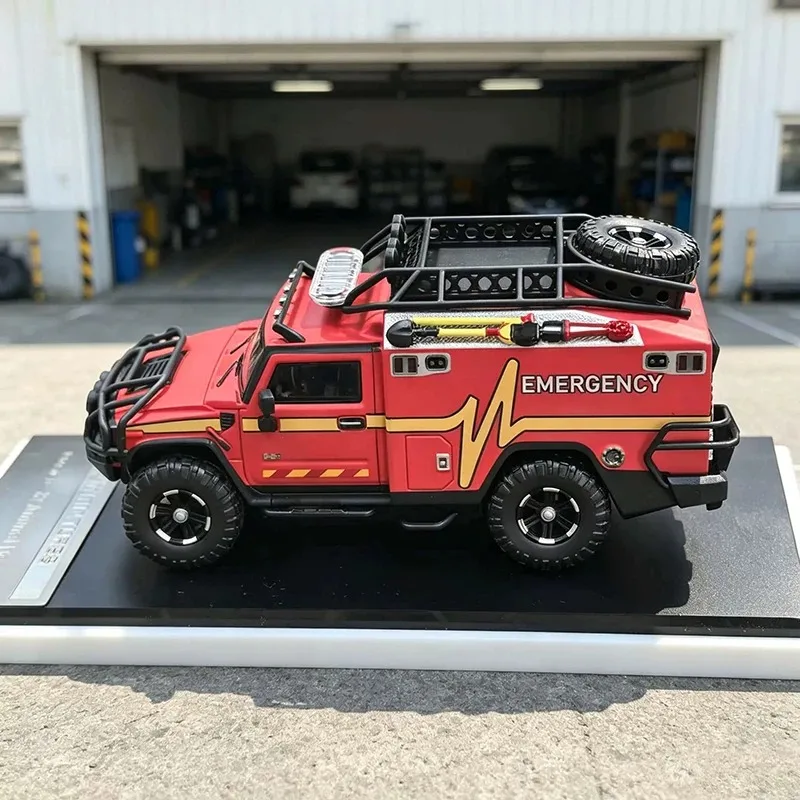 MK Miniatures Diecast 1/64 Alloy Model Car Hummer H2 Ambulance