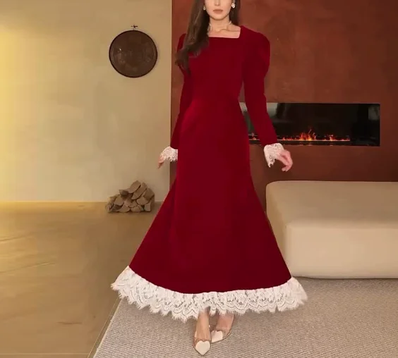 

Autumn French Square Neck Elegant Suede Bubble Sleeve Slim Fit Dress with Lace Patchwork Design Fashionable Banquet Dress