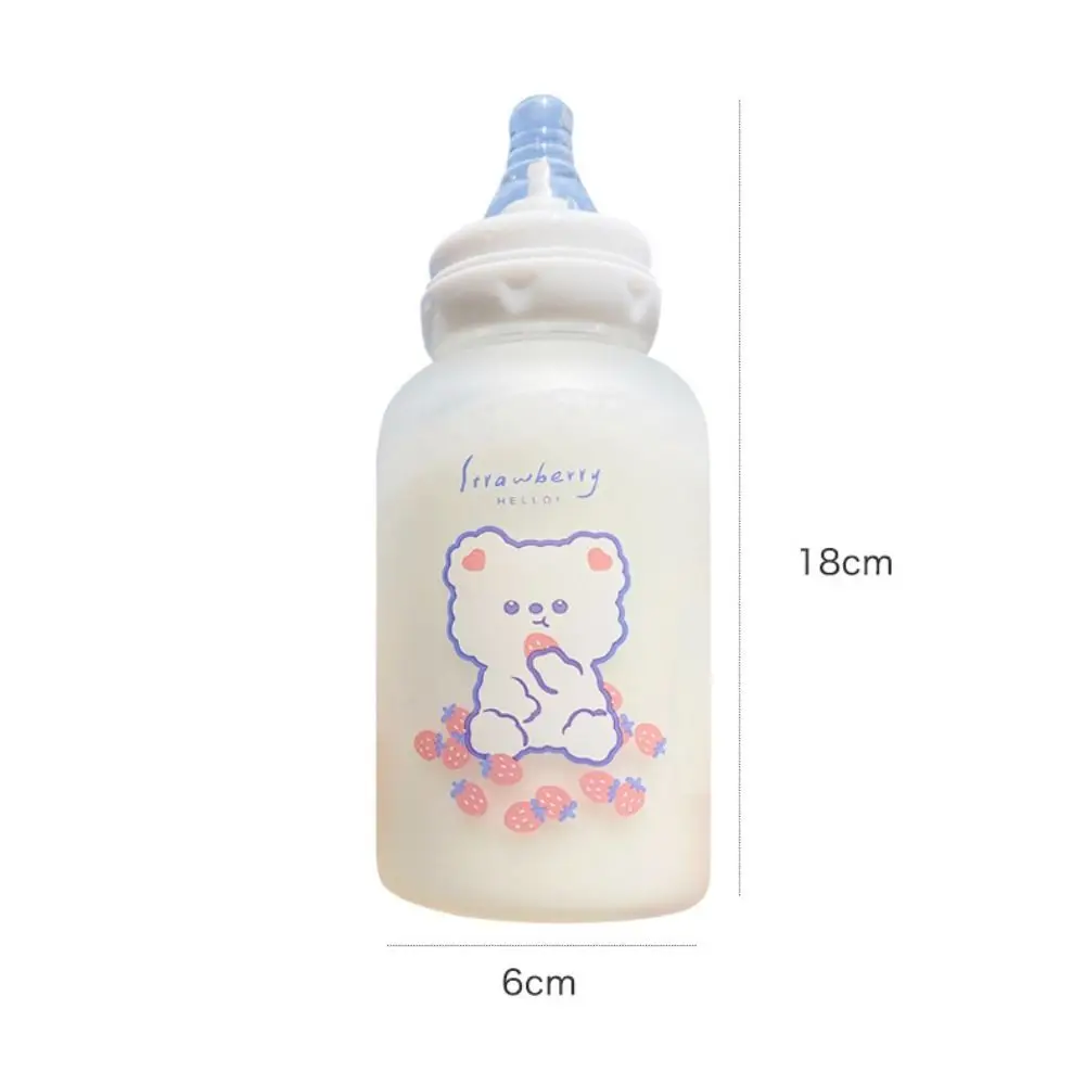 400ml Niedliche Erdbeer-Bären-Wasserflasche 400ml Tragbarer Strohhalm-Becher Auslaufsicherer Mattierter Transparenter Becher für Mädchen und Erwachsene – Detail 1