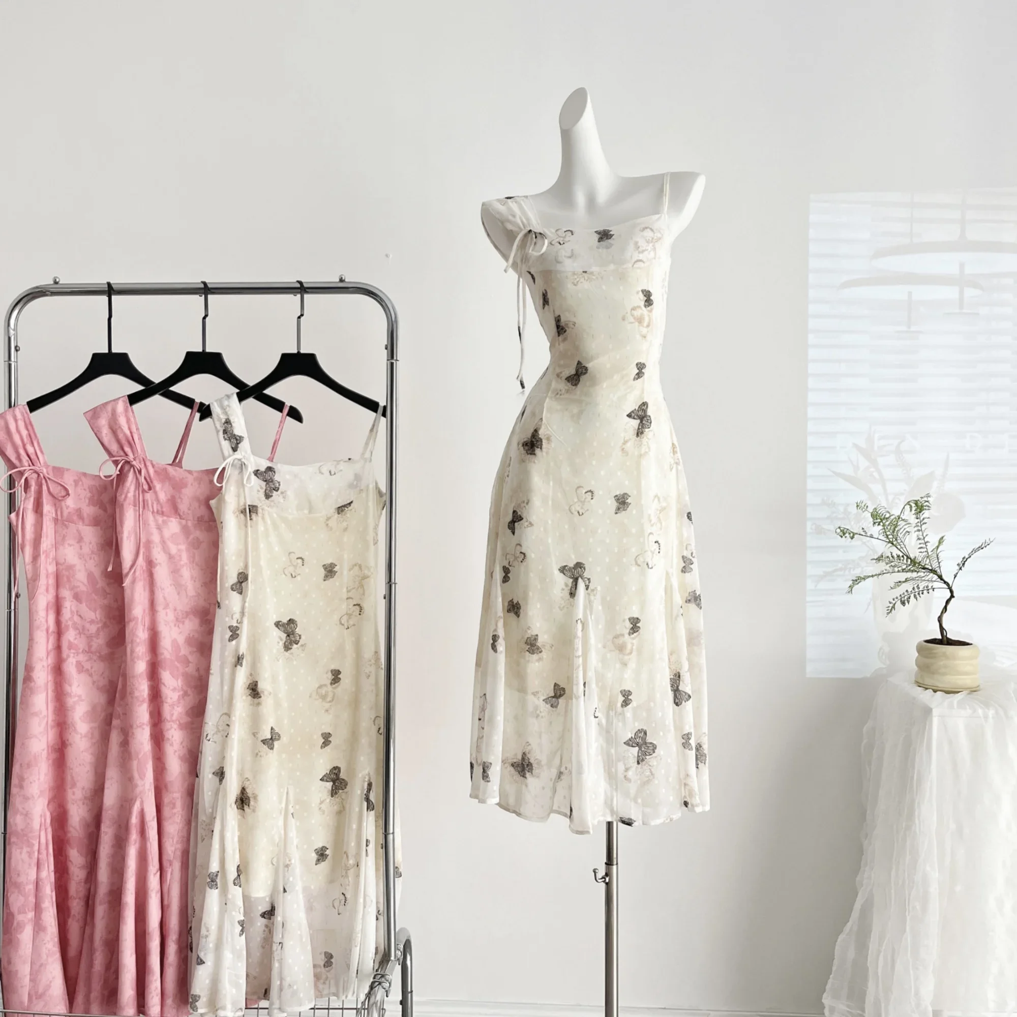 

Women's Flower Print A-line Dress Vintage Elegant Sleeveless Off Shoulder Long Dresses Y2k One Piece Frocks Summer Clothes 2024