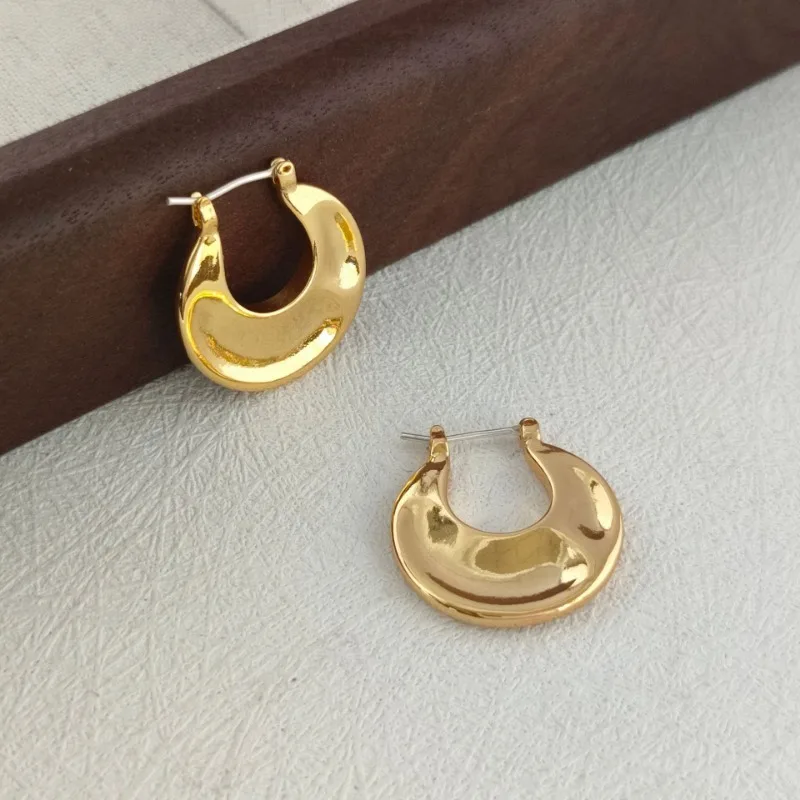 

Earrings Needle Real Gold Electroplating High-end Earrings Niche Design Studs Simple and Fashionable
