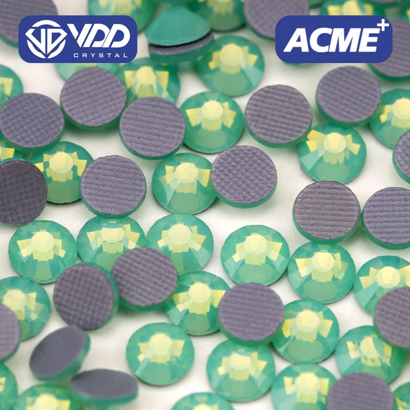 VDD 046 Grüner Opal ACME+ Hot-Fix Strasssteine Hochwertige AAAAA Glaskristall Flachsteine – Detail 2