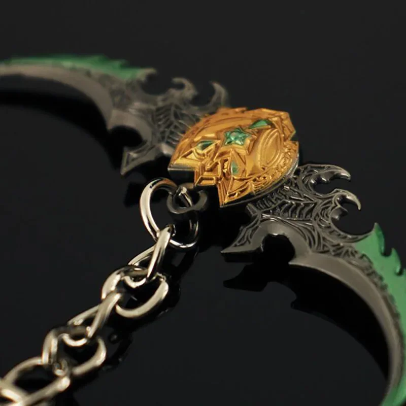 7cm Game WOW Warglaive of Azzinoth Pendant Keychain for Men Boys Metal Enamel Key Ring Fans Car Bag llaveros Jewelry Gift