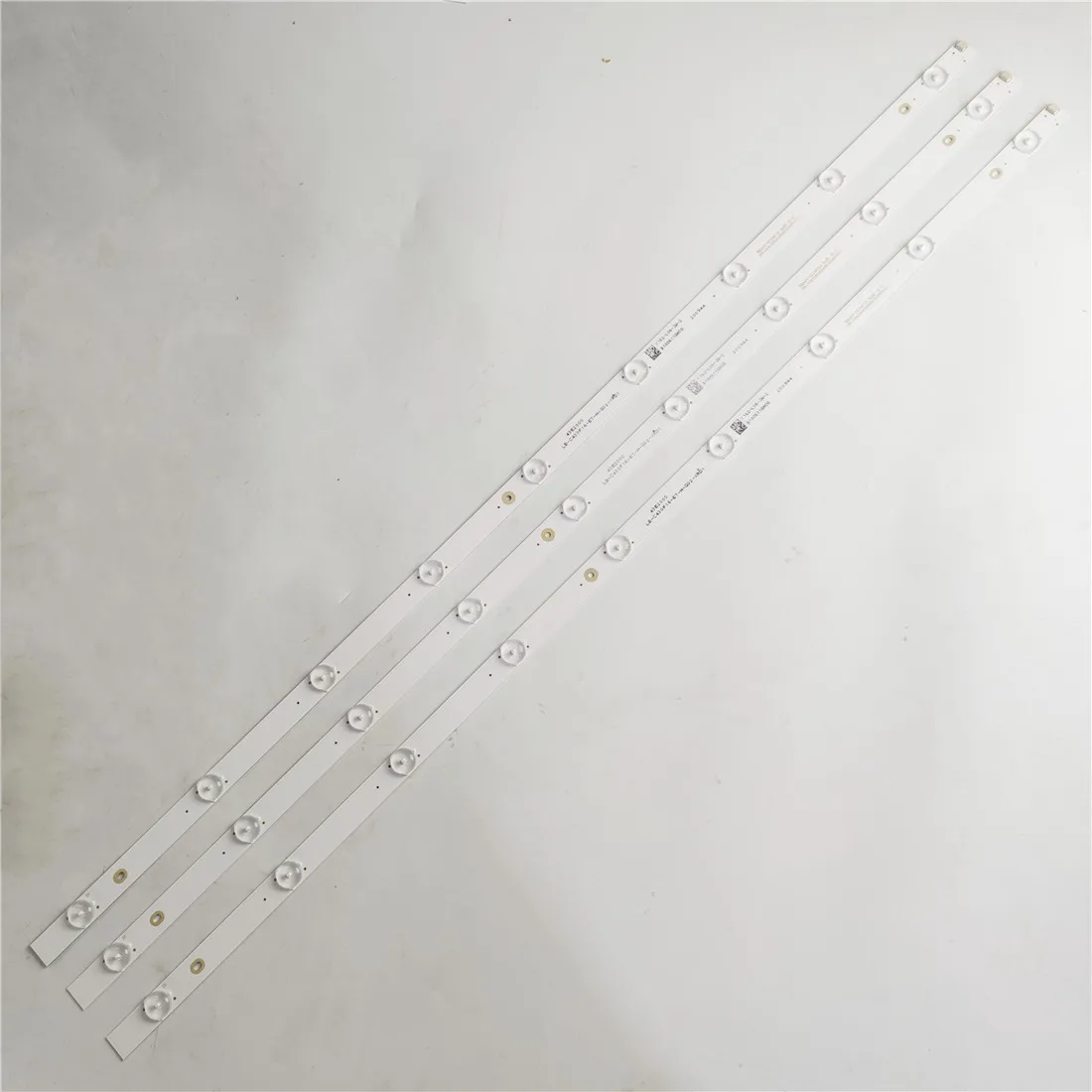 LED Backlight strip 9 Lamp for CRH-Z43E20003030090363GREV1.0 I H-LED43F402BS2 LED-43E6000 Led43bfe6300ui C430F17-E9-H