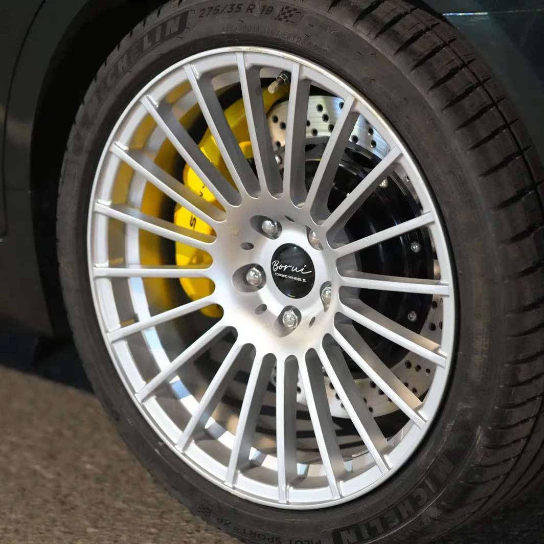 

Borui Forged Wheel 15 18 22 26 Inch Wheel 5x120 5x130 5x114.3 5x112 6x139.7 Ring Rims Passenger Car Wheel For Land Defender