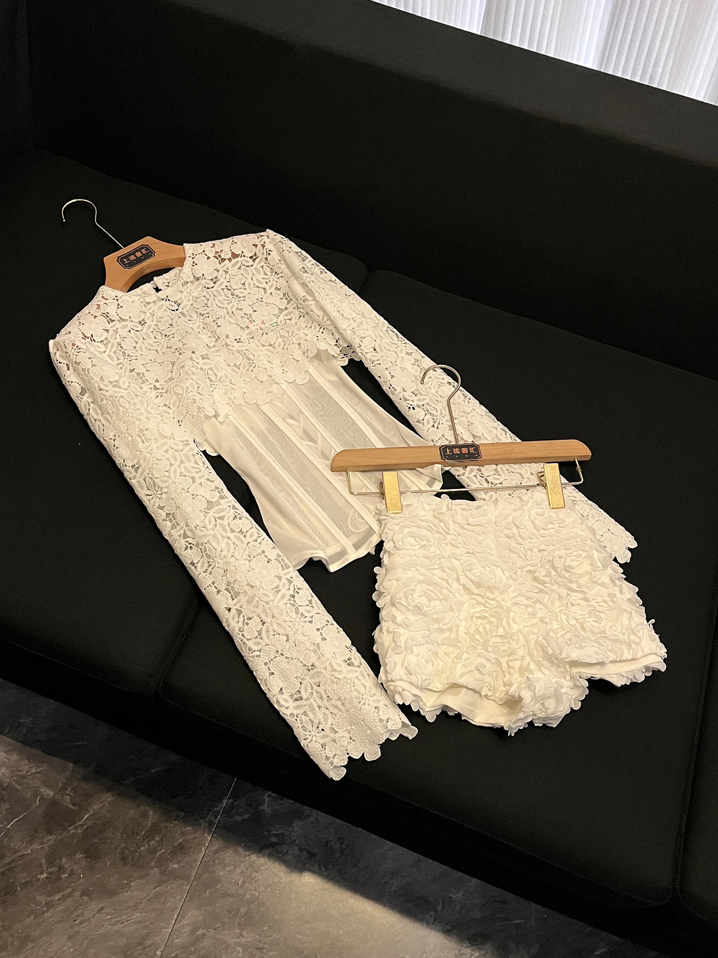 

Elegant Spring Outfit Women's Long Sleeve Stand Collar Top with Knot Skirt Lace Breathable Fashionable Two-Piece Set