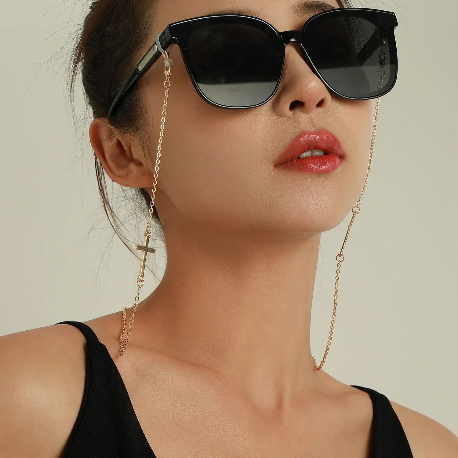 Fashion Pendant Glasses Chains for Women Retro Metal Cross Sunglass Lanyards Holder Mask Strap Neck Cord Hang on Neck Jewelry