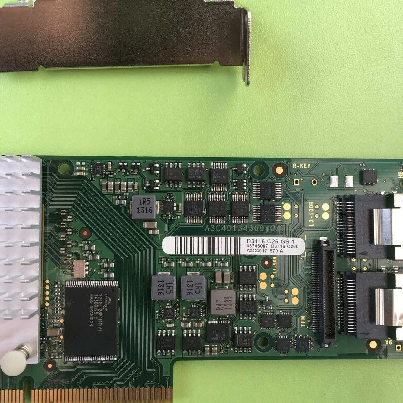 Fujitsu S26361-F3669-L1 RAID SAS 6G 1G Controller (D3116) PCIE2 LSI 2208=9266-8i