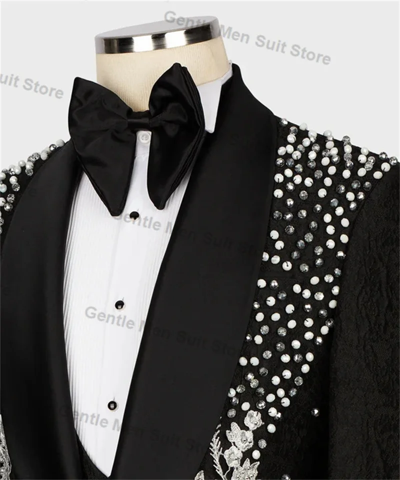 Luxury Black Men Suits 2 Piece Blazer+Pant Crystals Flower Applique Wedding Tuxedo Coat Customized Formal Office Jacket Trouser