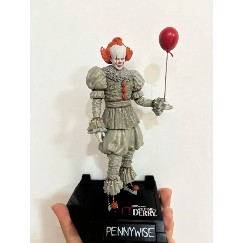 DAH 075 Clown Reincarnation Pennywise Beast Kingdom Creative Exquisite Decorative Trendy Action Figure Movies TV Periphery Gift