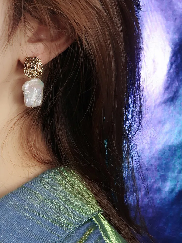 kshmir 3.7cm Women wavy irregular baroque pearl earrings natural freshwater pearls hanging earrings retro women stud earrings