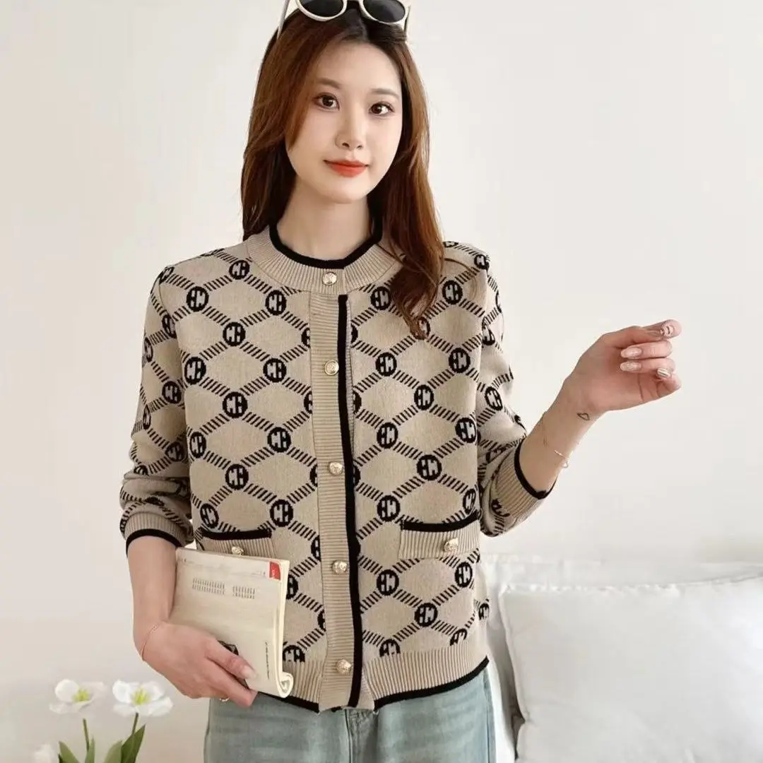 

Unique Plaid O-neck Jacquard Cardigan Short Jacket Retro French Elegant Women Knit Sweater Coats Temperament Lady Winter Clothes