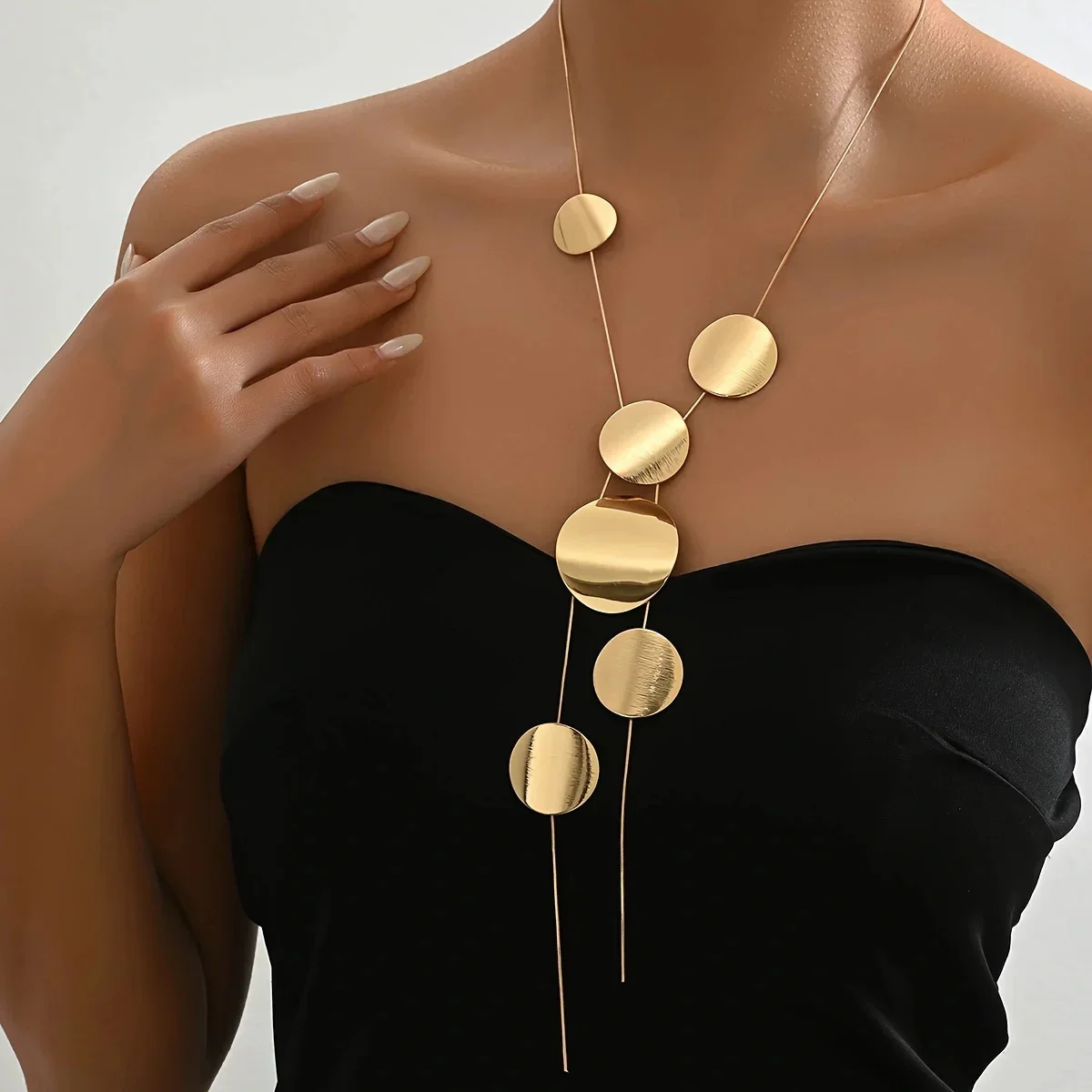 Vintage Gold Color Simple Europe and America Exaggerated Irregular Round Tassel Necklace Women's Party Jewelry Gift Accessories