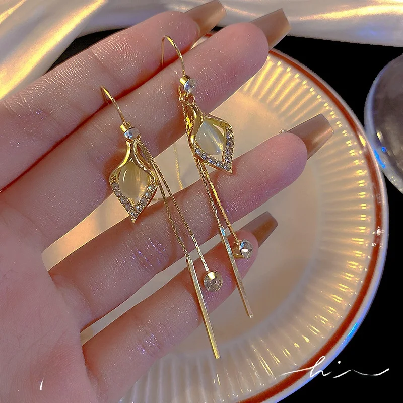 brincos-luxuosos-de-pedra-olho-de-gato-femininos-com-franjas-longas-agulha-de-prata-s925-joia-elegante-em-formato-de-gota-d