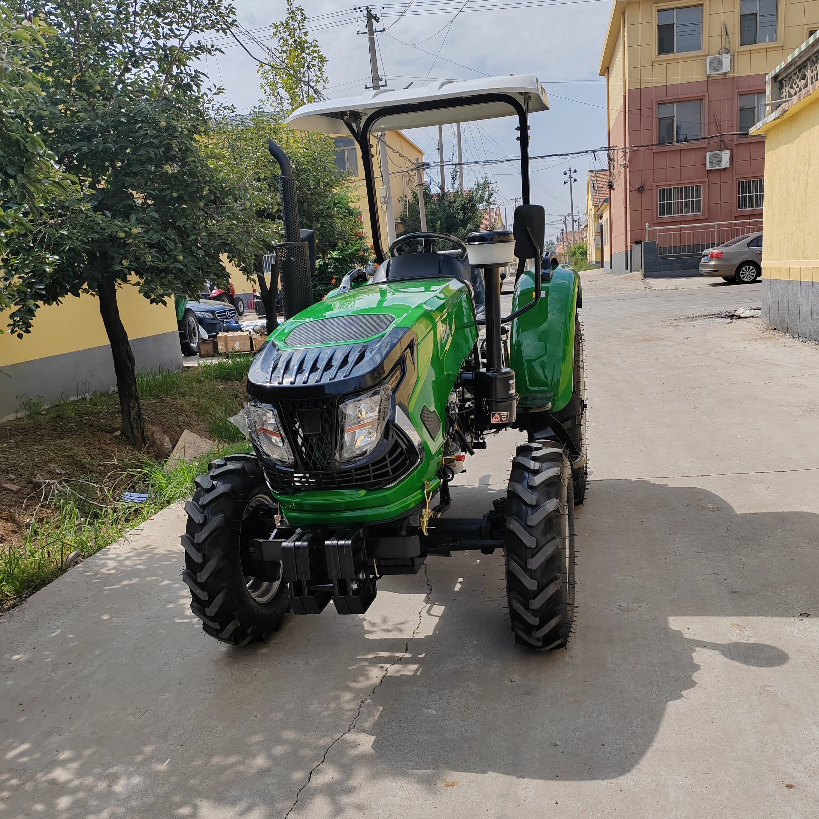 Agriculture Farming Land For Sale - Traktor Roda Diesel 4WD untuk Pertanian