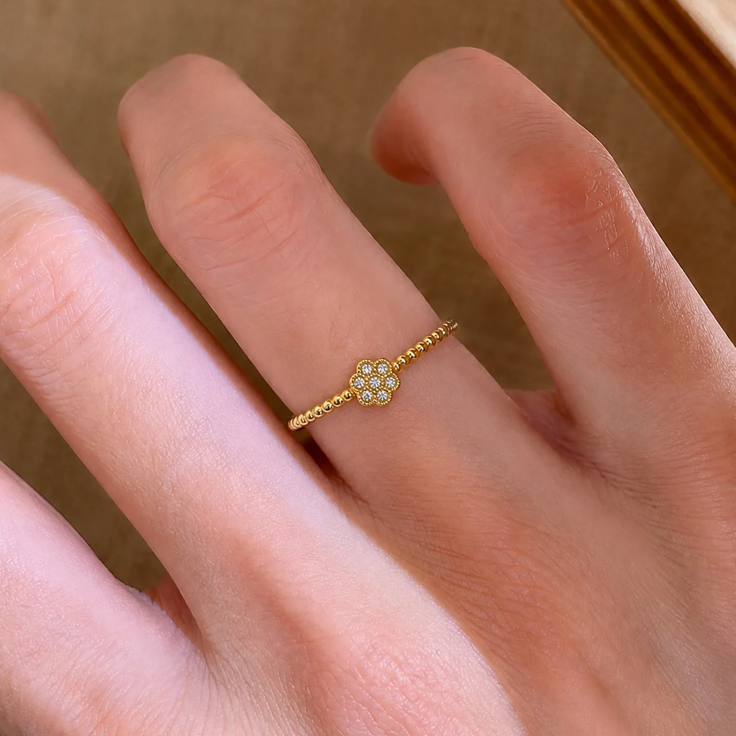 Exquisite 925 Sterling Silver 18K Gold-Plated Open Ring with Floral Zirconia – Stylish Accessory for Women's Weddings