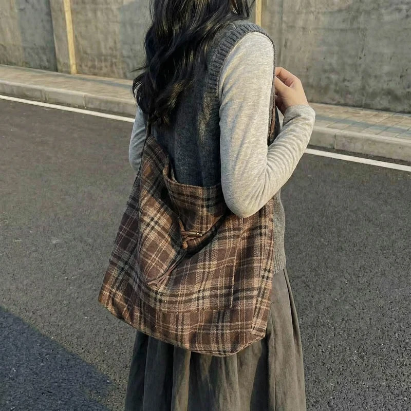 

Вместительная сумка-тоут Tiptoegirls для школы и шопинга, модная клетчатая сумка-тоут, большая клетчатая сумка, теплая и идеальная мягкая сумка в клетку, напоминающая шерсть