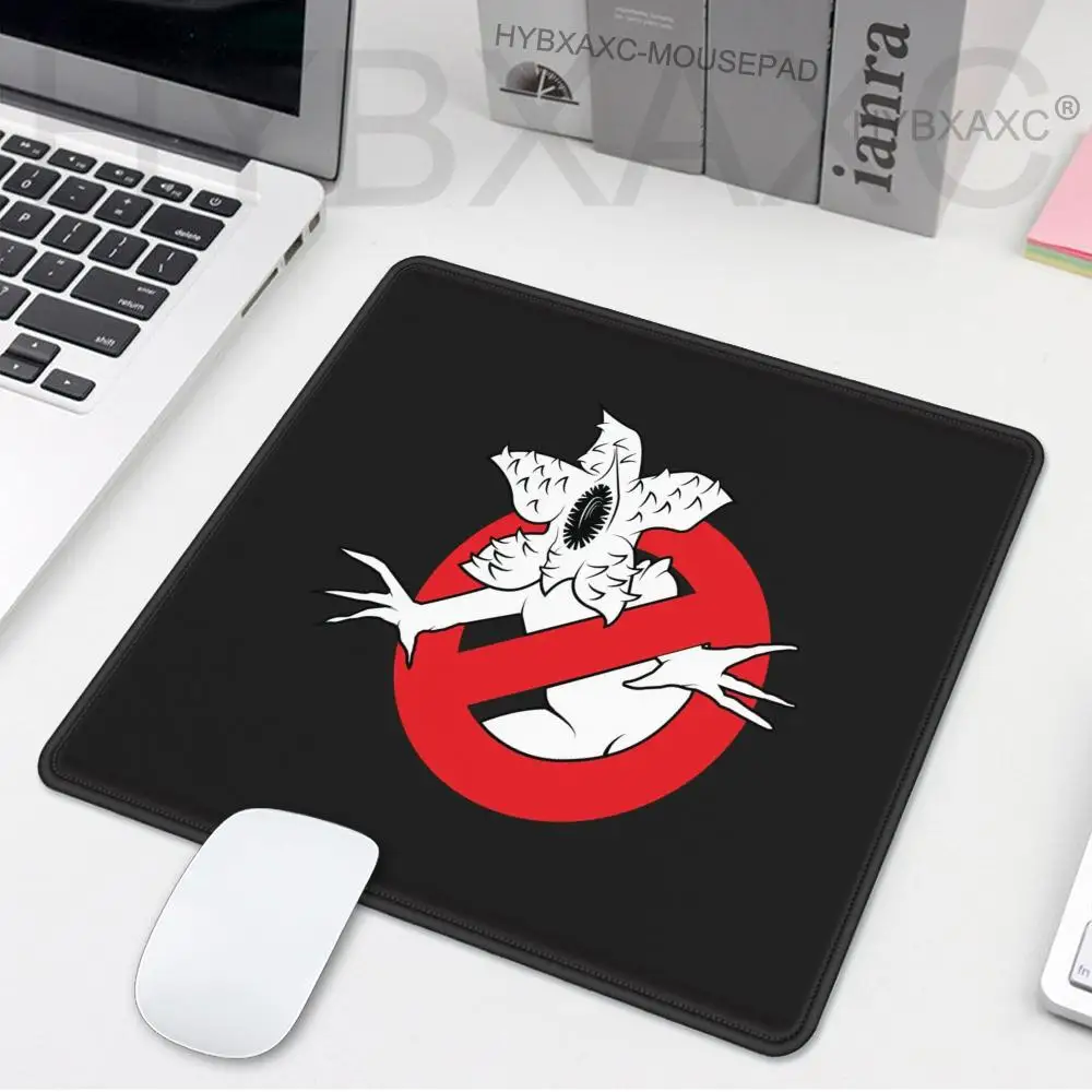 لوحة ماوس رائعة G-Ghostbusters لوحة ماوس للألعاب الرياضية للكمبيوتر المحمول بحافة قفل مكتب حصيرة مطاطية صغيرة مضادة للانزلاق