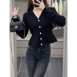 Red Cardigan Design Knitted Sweater Autumn and Winter New Style Slim Fit Top Short Sweater Small Stature Long Sleeves Sweaters