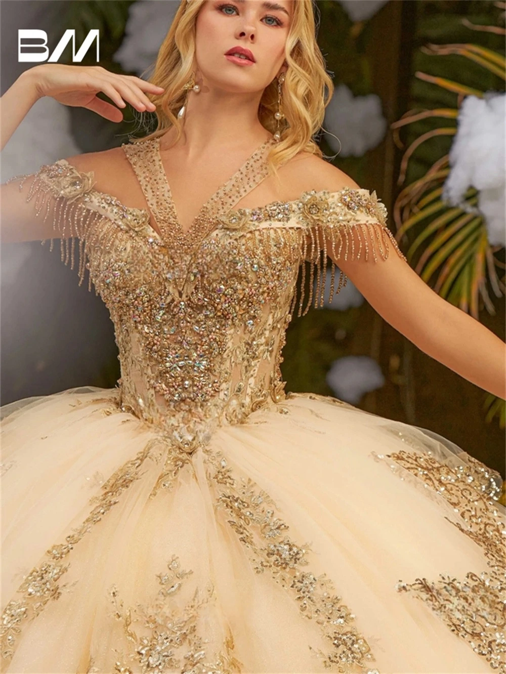 Luxury Gold Lace Quinceanera Dress 2024 Cocktail Dresses Ballgown Prom Dress Sweet 15 16 Dresses Party Gown Custom Made