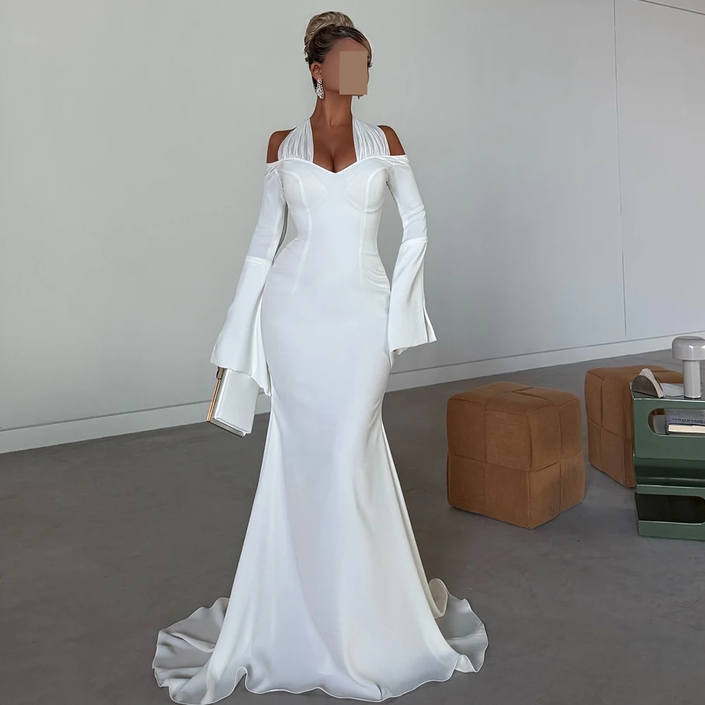 맞춤형 홀터 베이지 새틴 이브닝 드레스 긴 소매 스윕 트레인 백리스 파티 드레스 머메이드 플로어 길이 프롬 가운