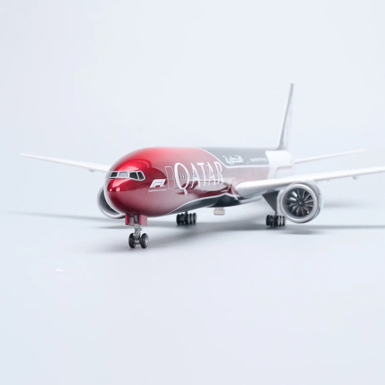1/157 Scale Plane 47cm Qatar B777 Diecast Resin Airplane Model Kit with Stand Adult Aviation Enthusiast Gift or Collection Displ
