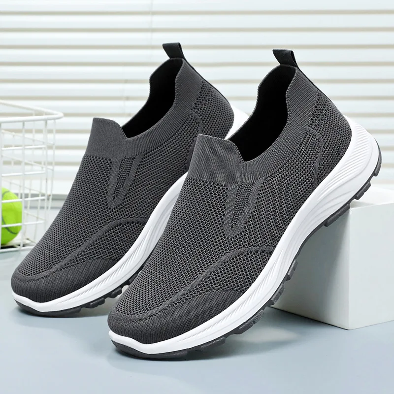 Same style couple shoes for men and women, 2024 spring new breathable single shoes, one foot soft sole and healthy cloth shoes