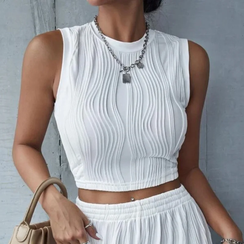 

women's clothing 2025 summer new top, temperament sleeveless T-shirt round neck leaking navel slim vest women