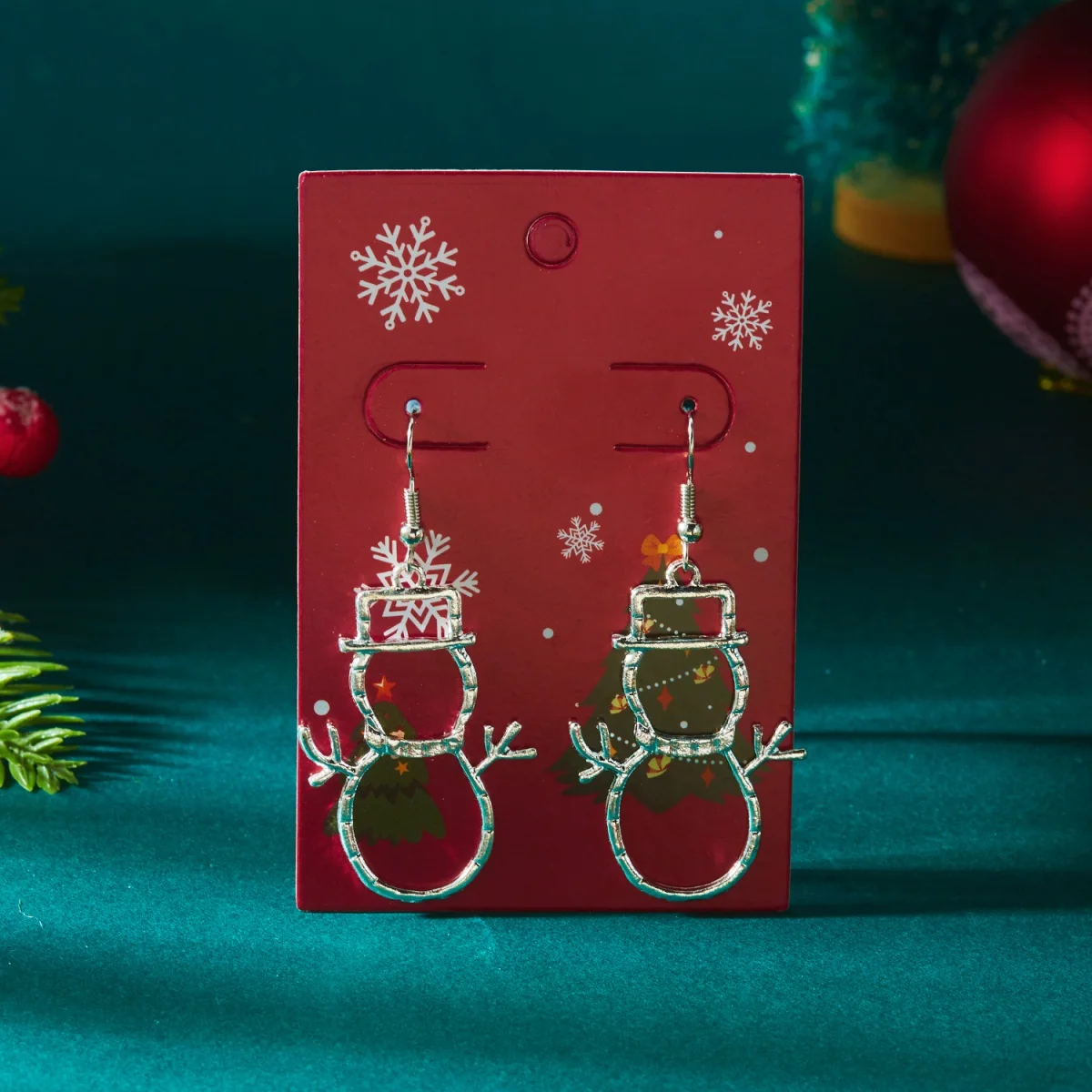 أنيقة عيد الميلاد عطلة الأقراط فضية اللون الجوف المعادن ارتداء قبعة ثلج قطرة الحد الأدنى عيد الميلاد مجوهرات هدية للرجال النساء