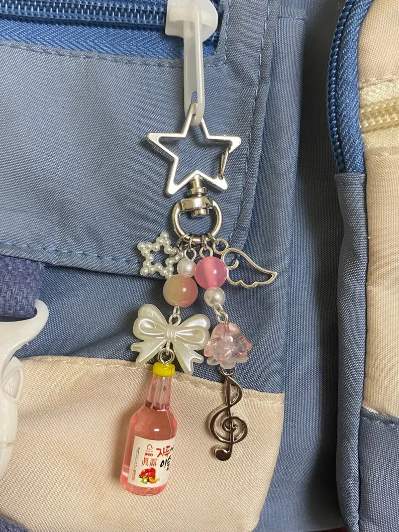 Aesthetics Y2k Beaded Keychains Pink Strawberry Korean Soju Star Keyrings Bow Key Chains Gifts for Women Girls