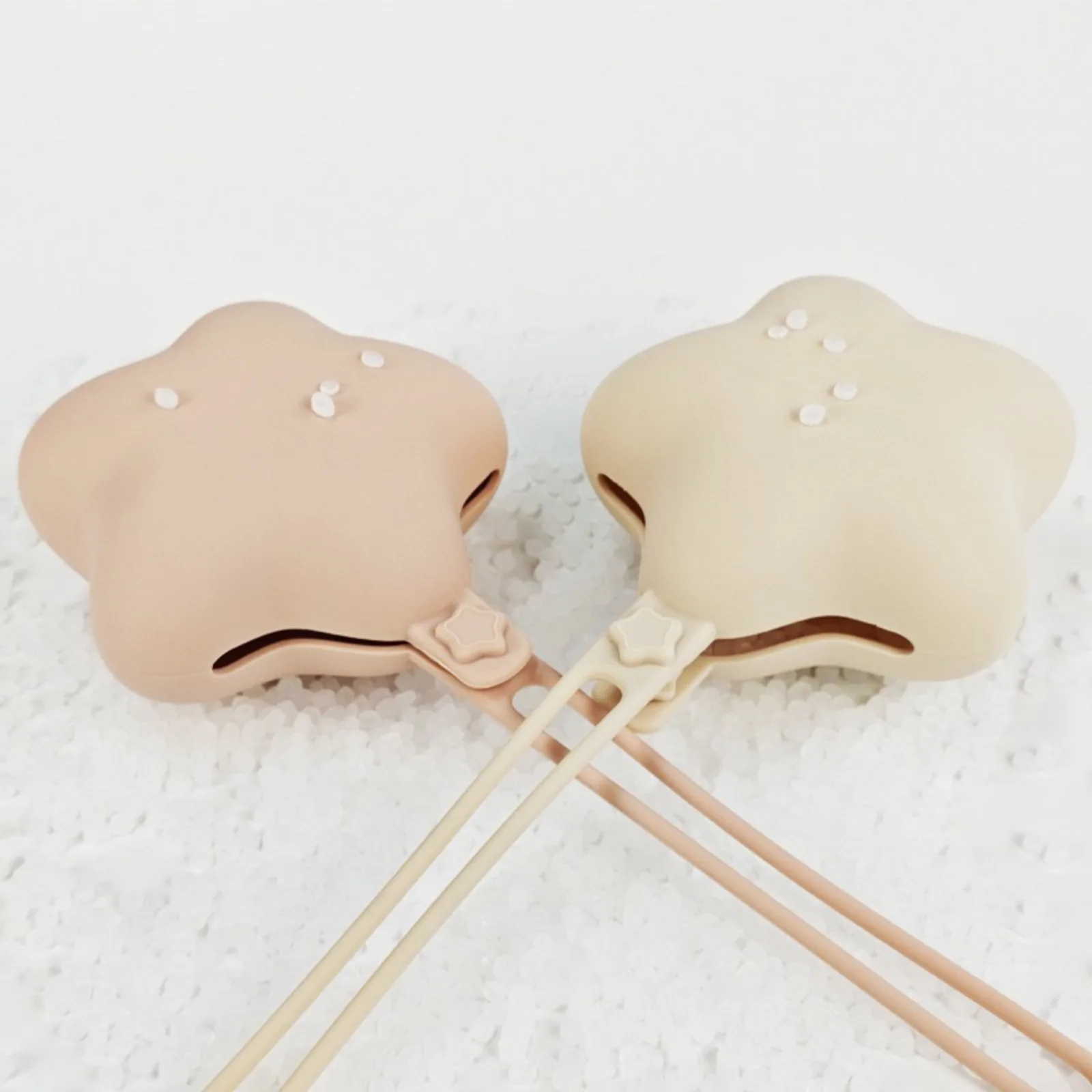 

2025Ins Portable Silicone Storage Box For Outdoor Activities, Baby Pacifier Silicone Storage Box, Pentagram Storage Bag