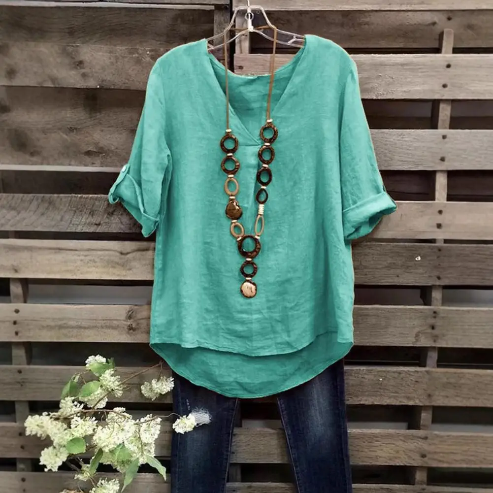 بلوزة نسائية من مزيج القطن برقبة على شكل حرف V وأكمام نصفية وتصميم فضفاض بلون واحد 	 قمصان نسائية أساسية متعددة الاستخدامات للعمل