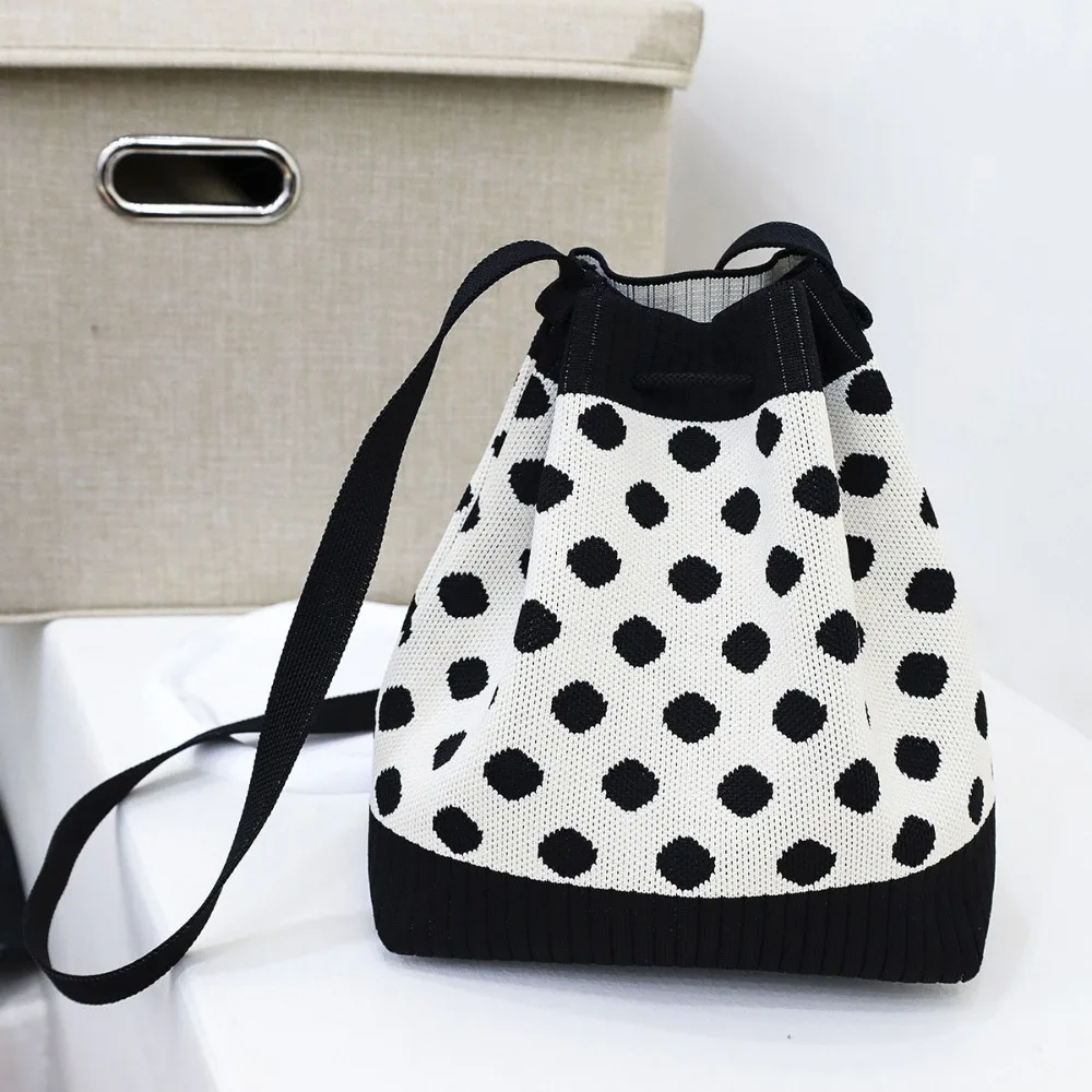 2024 Large Capacity Knitted Bag Trendy Casual Handbags Commuting Bag Party