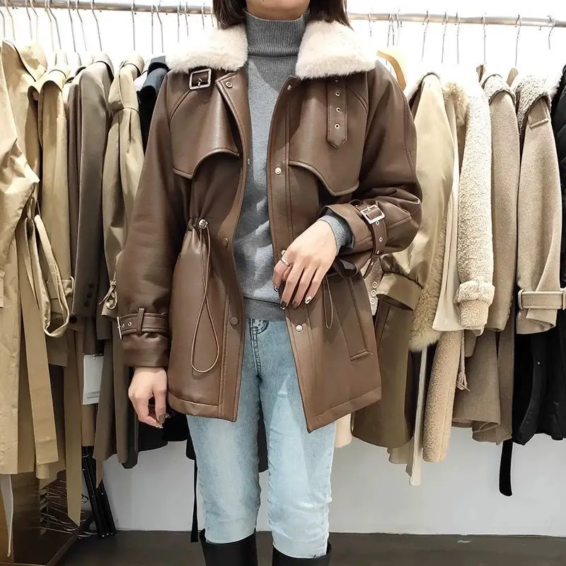 

Женская куртка из искусственной кожи, бархатная Толстая Свободная куртка оверсайз с меховым воротником и поясом на завязках, зима 2022