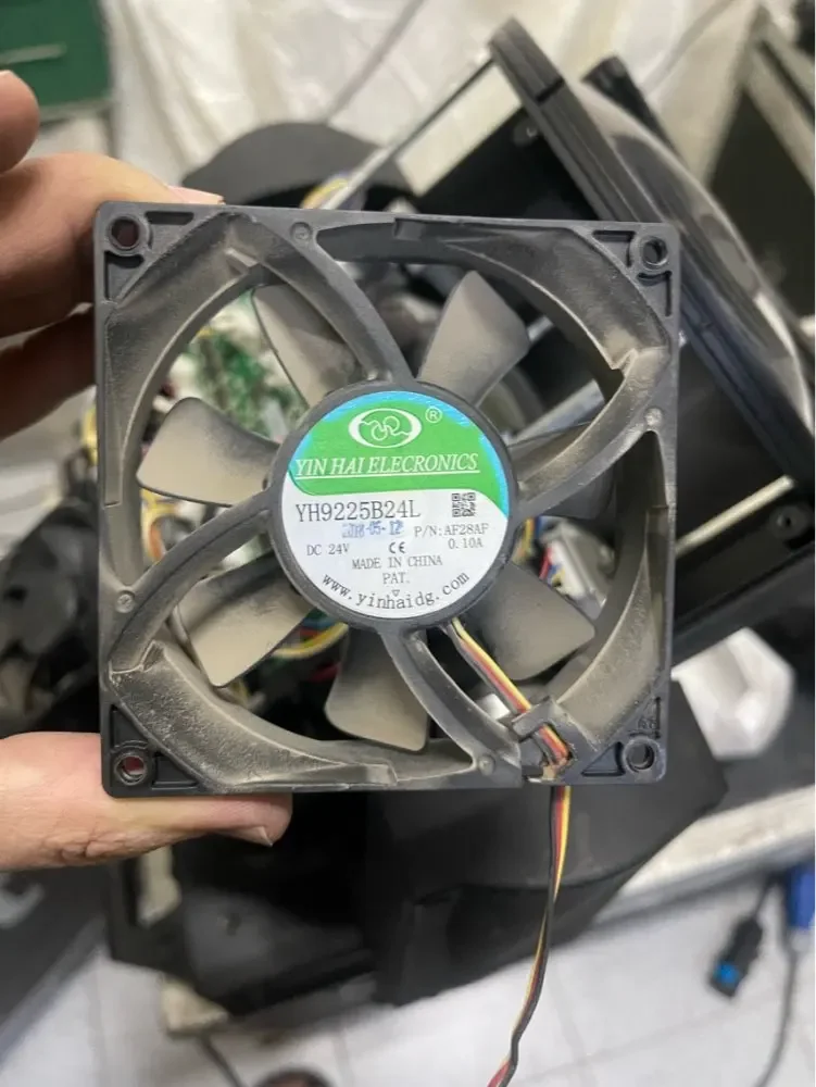 YH9225B24L 24V 0.10A 3-wire Inverter cooling fan