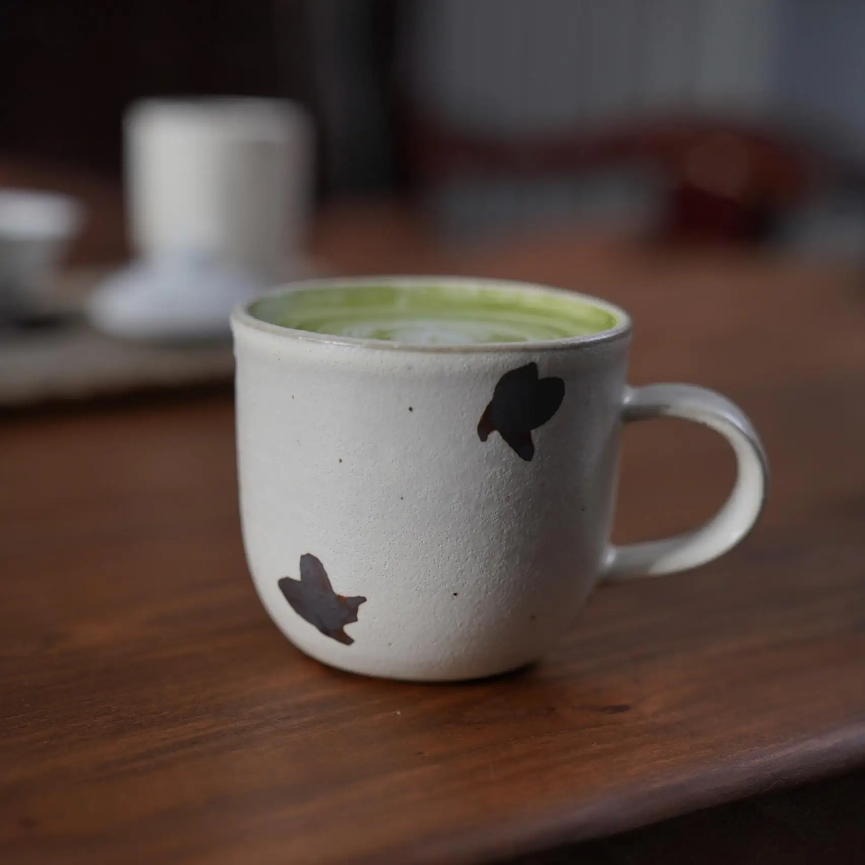 

Amu Free Flying Bird Ceramic Coffee Cup Handmade High Temperature Resistant Iron Painting Bird Handle Cup for Coffee Lovers