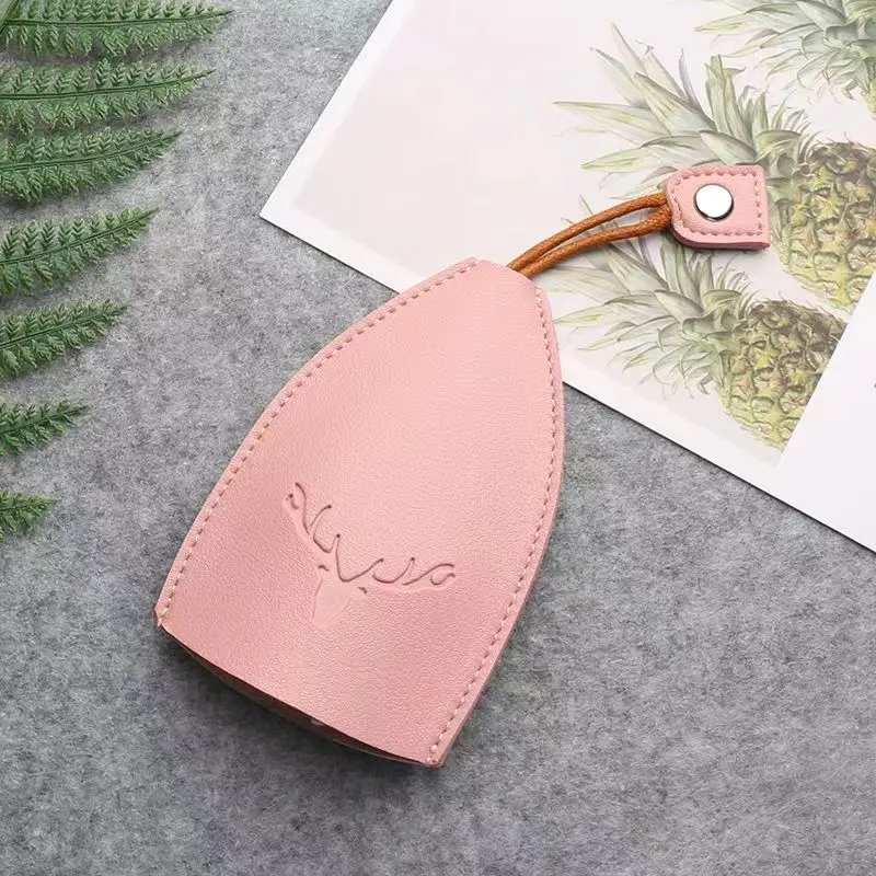 1pc Christmas Elk Key Case Cute Pull Out PU Leather Key Wallet Pocket Key Holder Leather Keychain view 3