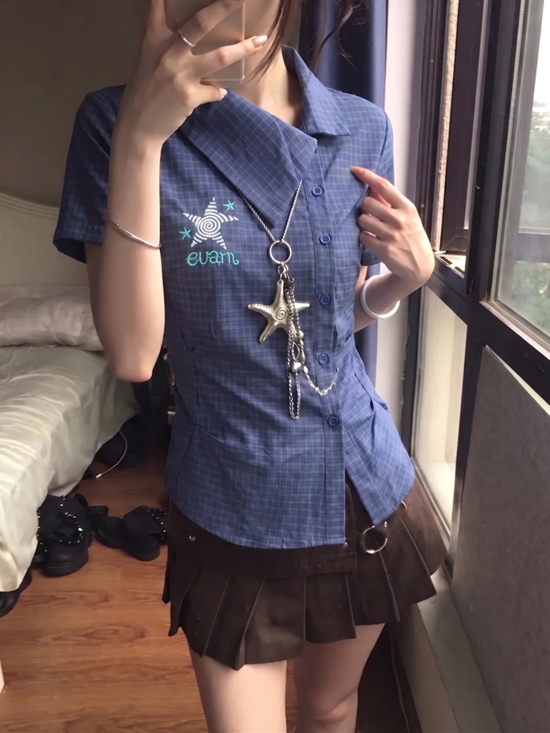 Genayooa Japanisches Y2k-Karohemd für Damen, kurzärmelig, unregelmäßige Stickerei, Hemd und Bluse im koreanischen Stil, Vintage-Oberteile im Stil der 2000er Jahre – Detail 9