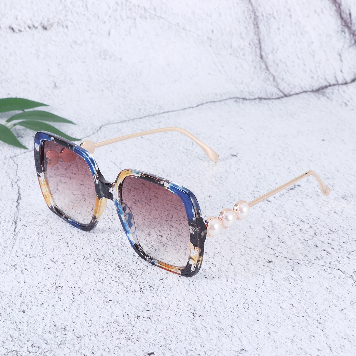 

Blue Floral Frame For Women Uv Protection Comfortable Fit Pearl Decorated Durable Metal Plastic Outdoor Fashion Glasses