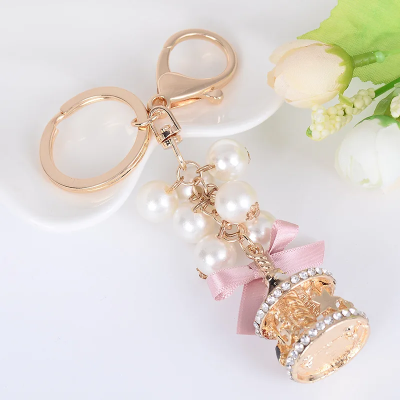 Carousel Imitation Pearls Key Chains Female String Bag Charms Pendant Exquisite Small Gift Vintage Jewelry Wholesale