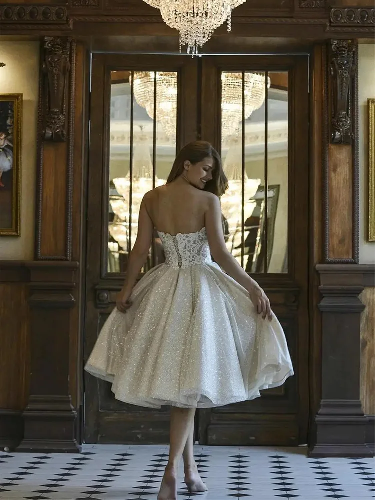 Vestido De Novia corto con purpurina y hombros descubiertos, traje De princesa con apliques De corazón, encaje hasta el té, brillante