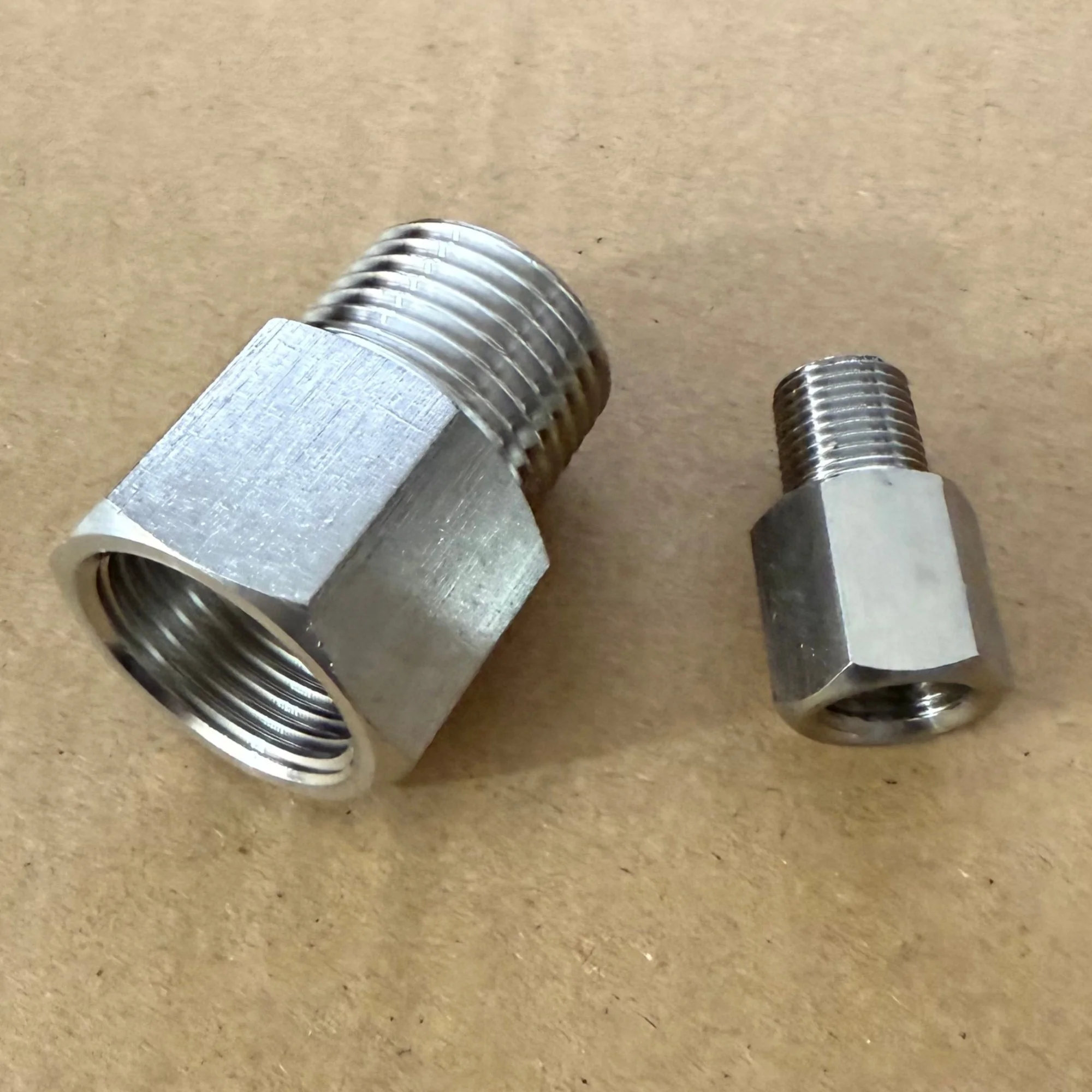 

Переходник-адаптер из нержавеющей стали 304 с внутренней резьбой BSP (1/8, 1/4, 3/8, 1/2, 3/4 дюйма) на наружную резьбу, устойчивый к высокому давлению